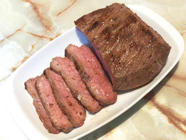 100均のスパイスで！フライパンでローストビーフ