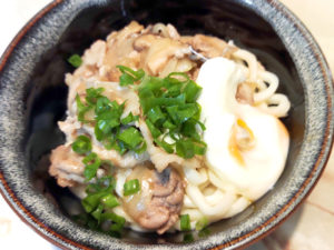 豚こまで！すき焼き風釜たまうどん