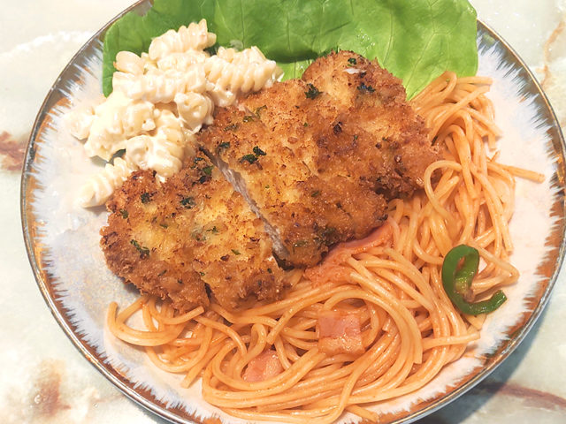 100均のガーリックで！香草パン粉風味のトンカツ