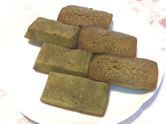 100均の型で！抹茶味のしっとりフィナンシェ