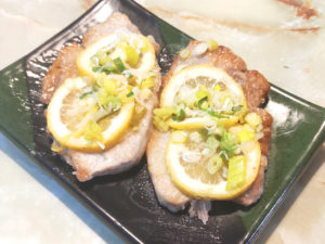 トンテキアレンジ！レモンとネギバター風トンテキ