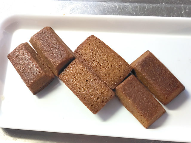 100均のシリコン型で！コーヒーフィナンシェ