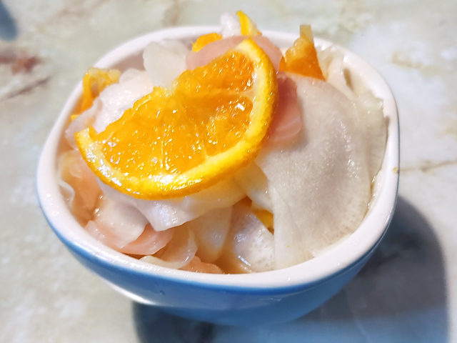 カンタンリンゴ酢で作る大根とガリのマリネ