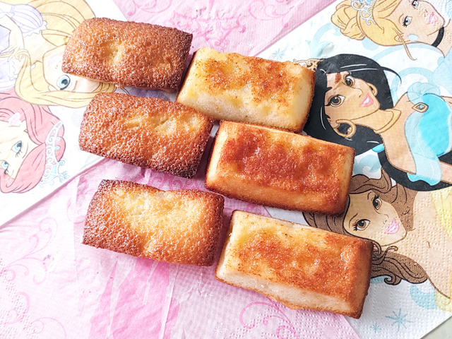 100均シリコン型で！りんごの甘煮入りフィナンシェ