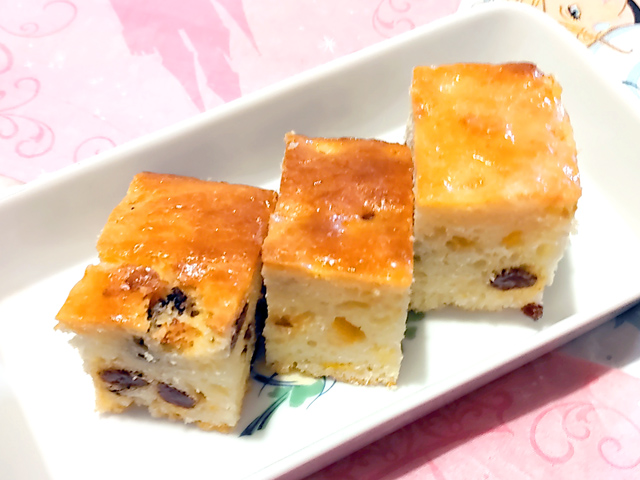 2種フルーツたっぷり！しっとり系のスクエアケーキ