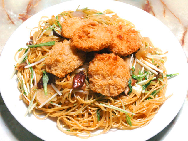 冷凍のカツを使って！ひとくちトンカツ乗せ和風パスタ