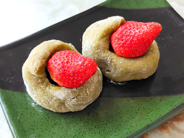 シロカのHBと100均の抹茶で作る！苺大福