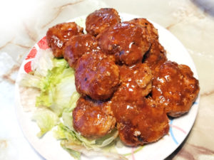 お弁当にも！ミニサイズのデミソースハンバーグ