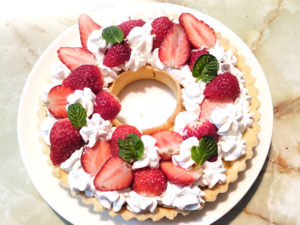 誕生日にも！苺タップリのリースタルト