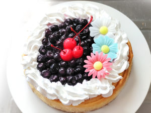 誕生日に！スフレチーズとブルーベリーのデコケーキ