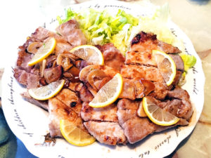 ガーリックの効いた！豚ロース肉の和洋中トンテキ