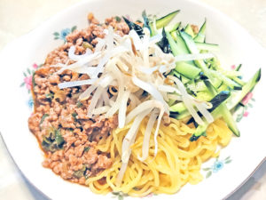 ちょっと辛めの…ひき肉でジャージャー麺