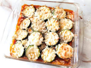 大量消費！ズッキーニとミートソースのチーズ乗せ焼き