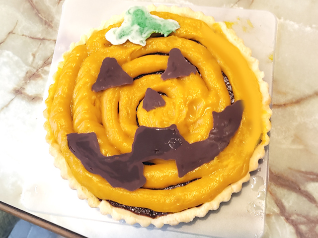 ハロウィンに！顔つき！南瓜のチョコタルト♪