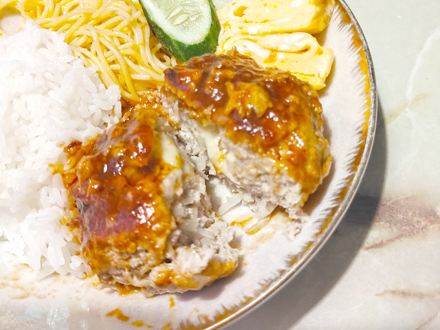 肉々しい！チーズ入り★我が家のハンバーグ