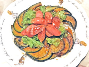 ハロウィンに！南瓜とソーセージのドレッシングがけ♪