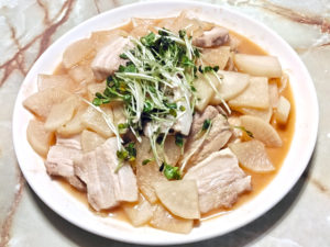 生姜が隠し味？豚バラと大根の味噌炒め♪