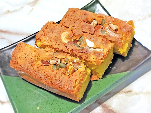 ハロウィンに！南瓜のナッツ乗せブラウニー♪