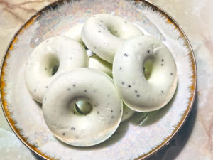 FPとシリコンドーナツ型で！キウイのアイス♪