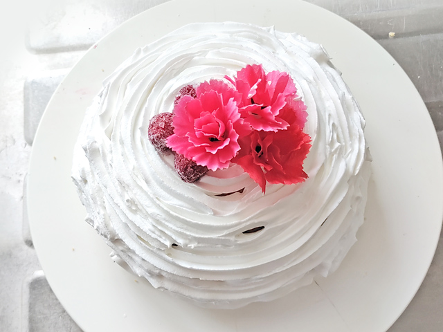 冷凍ラズベリーで！母の日のドームケーキ♪