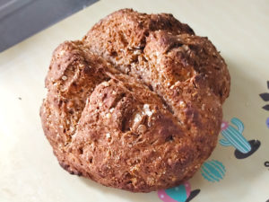 パンなのに時短！全粒粉入りソーダブレッド♪