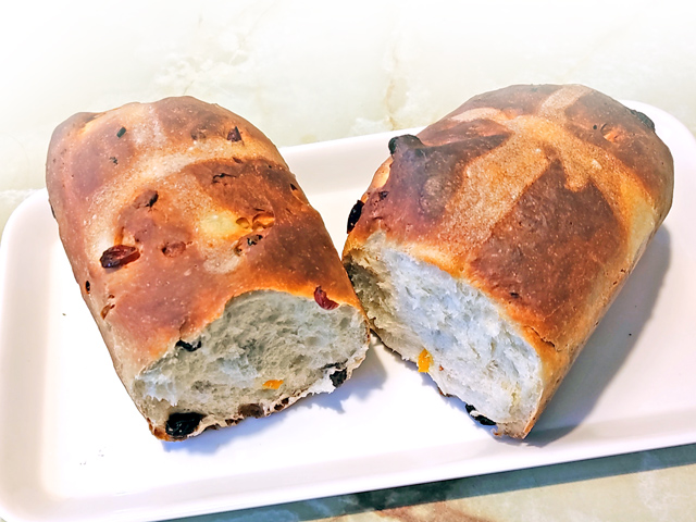 スタンドミキサーで！ホットクロスバンズローフ♪