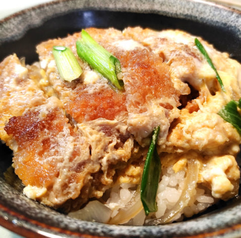 出汁香る！トンカツ用肉で作る！本格的なカツ丼★改