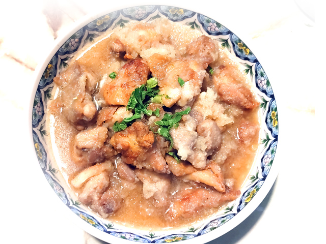 唐揚げ粉と鶏もも肉で！おろしから揚げ煮込み♪