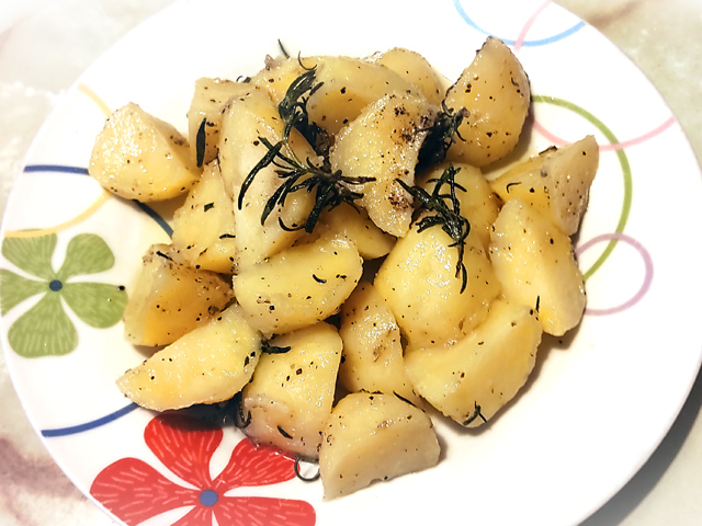 ローズマリー使い切り！ハーブポテト♪