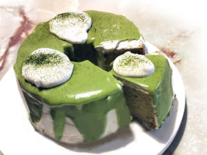 和風にデコレーション！抹茶のデコシフォンケーキ♪