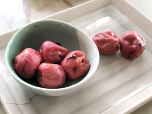 初心者の私でもできた！素朴な梅干しの漬け方♪