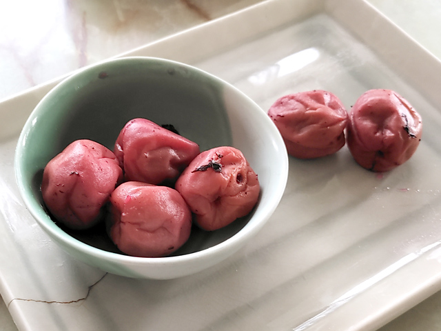 初心者の私でもできた！素朴な梅干しの漬け方♪