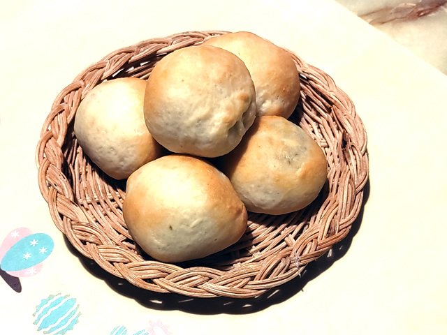 シュウマイが1個丸ごと入る！沢山作れる総菜パン♪