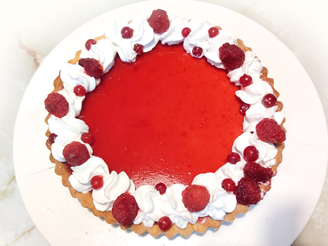 ベリーゼリー添え！パンナコッタのタルト♪